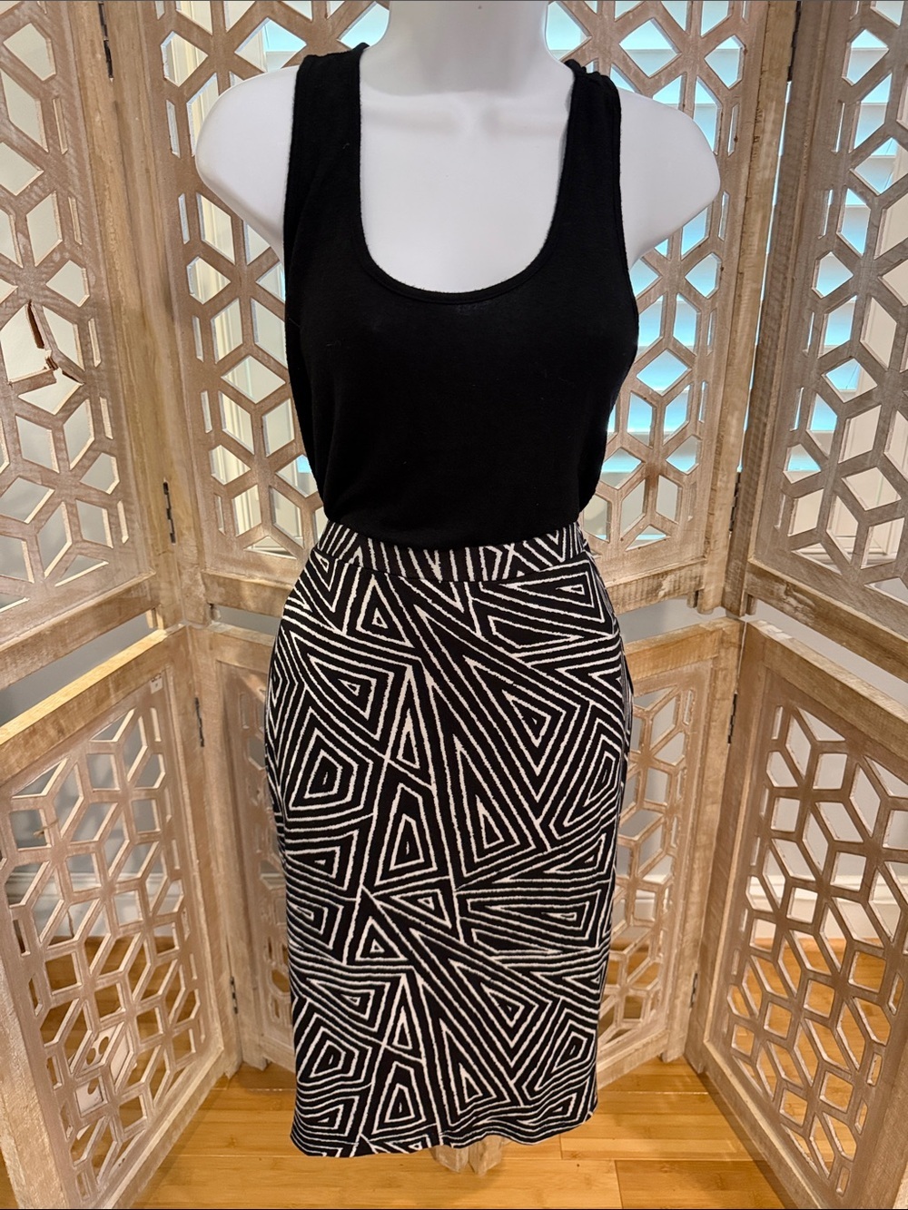 NWT Matty M by South Moon Under Black & White Geometric Knit Pencil Skirt sz SM